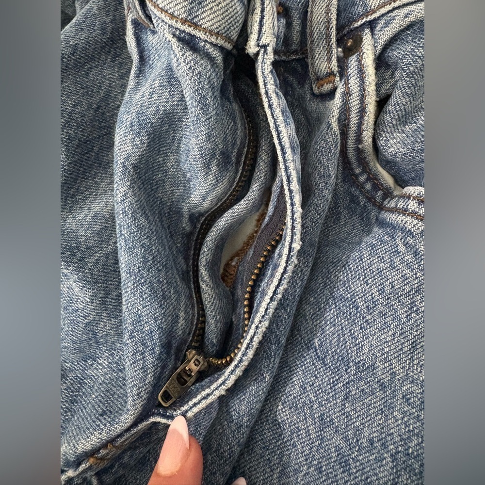 Reformation Shasta destroyed jeans cropped 25” mid wash size 26 - Picture 5 of 12